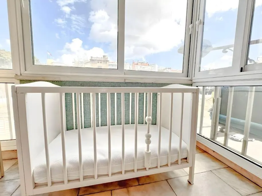 Pascoal De Melo Flat By Homeful Homes Lisbon Apartment