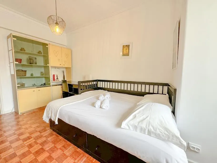 Pascoal De Melo Flat By Homeful Homes Lisbon Apartment